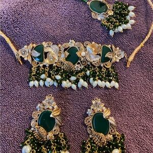 Gold and Green Floral Necklace Set